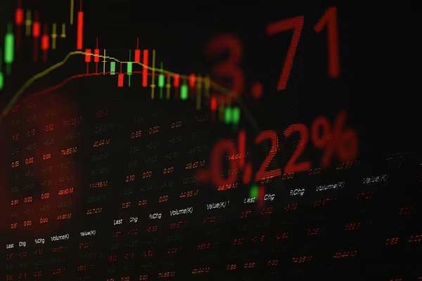 秦氏金升：3.18利率决议前震荡，黄金行情走势分析及操作建议