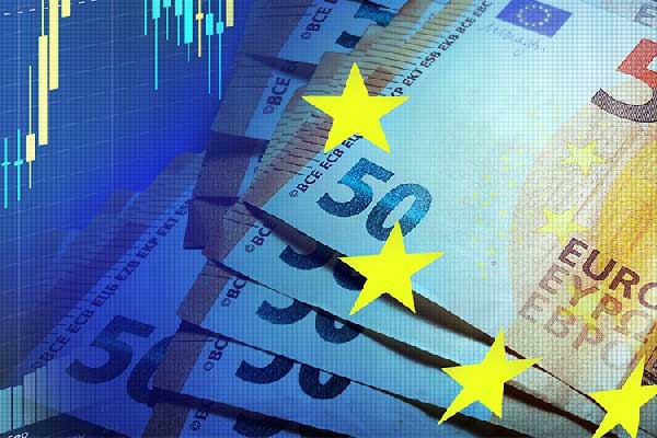 大宗商品综述：油价小幅下跌 黄金在5000美元附近波动 伦铜走低